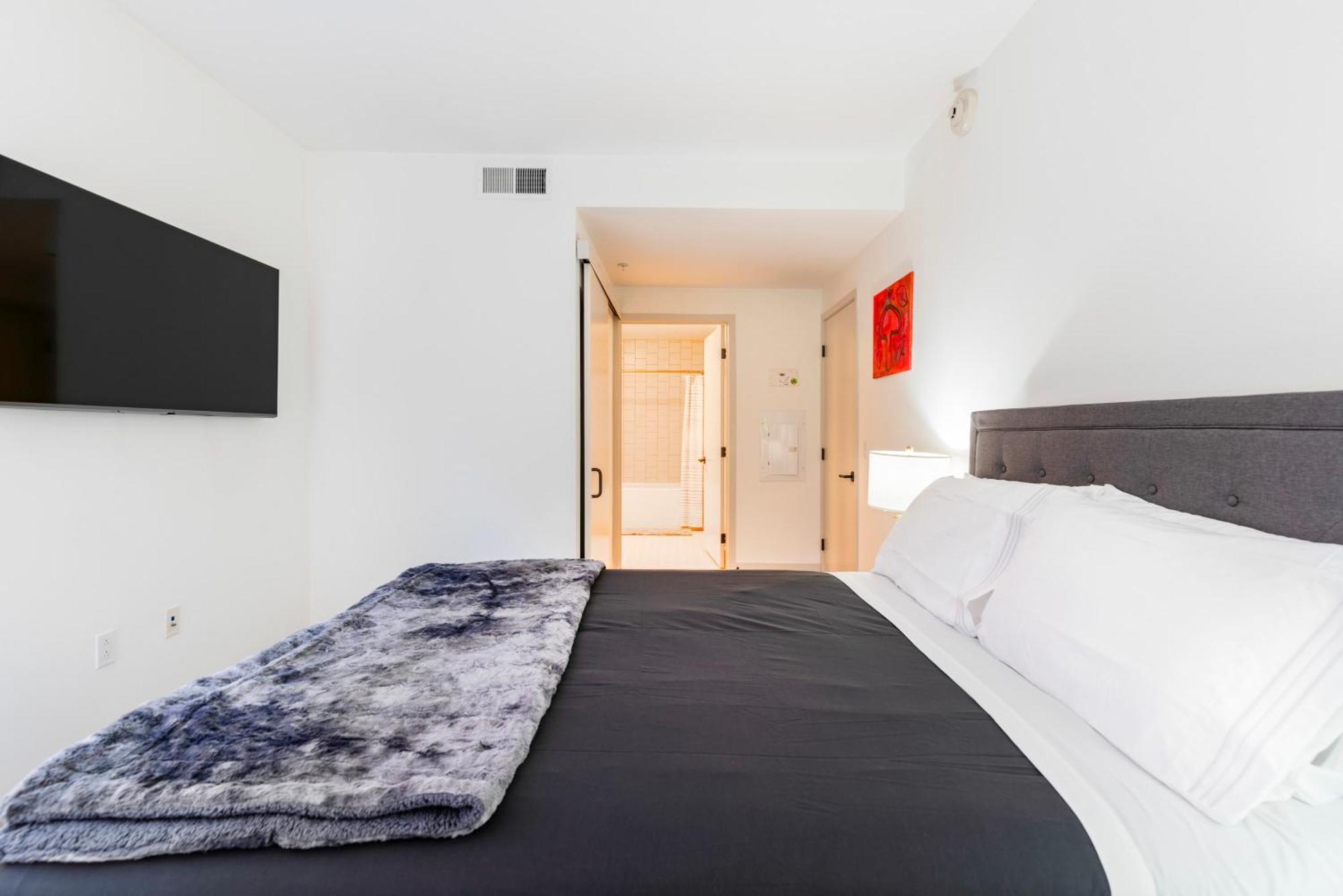 Hollywood 2 Bedroom La Na