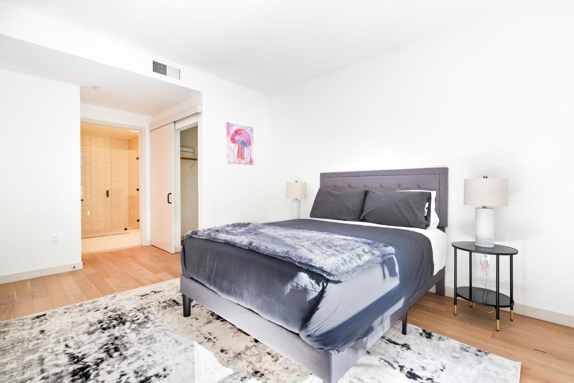 Apartment Hollywood 2 Bedroom La Na