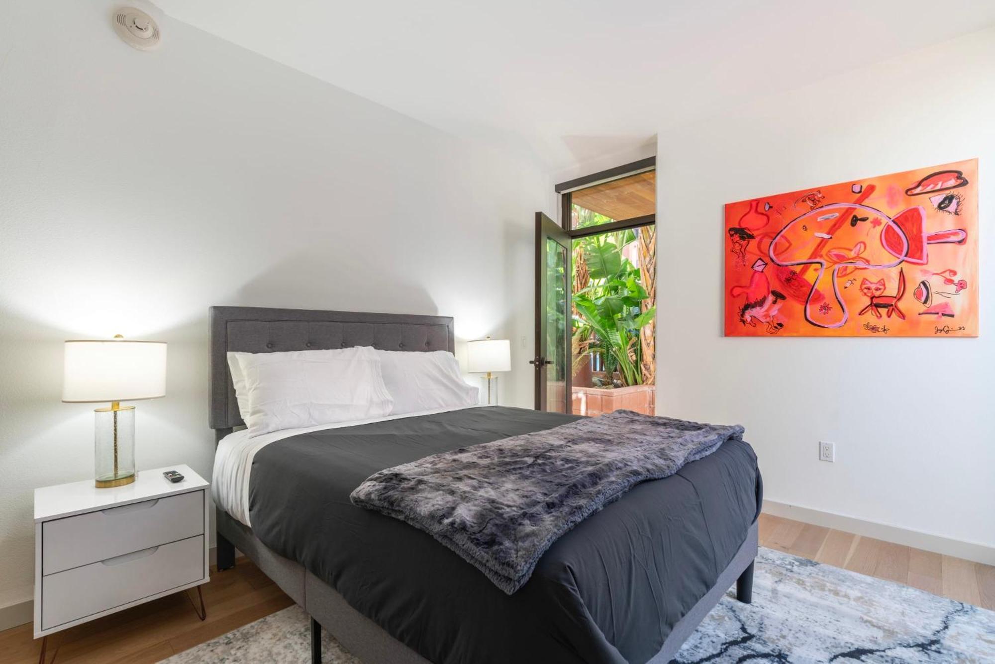 Apartment Hollywood 2 Bedroom La Na Los Angeles