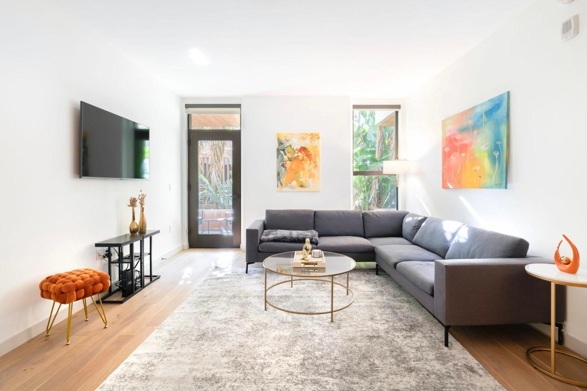 Apartment Hollywood 2 Bedroom La Na Los Angeles