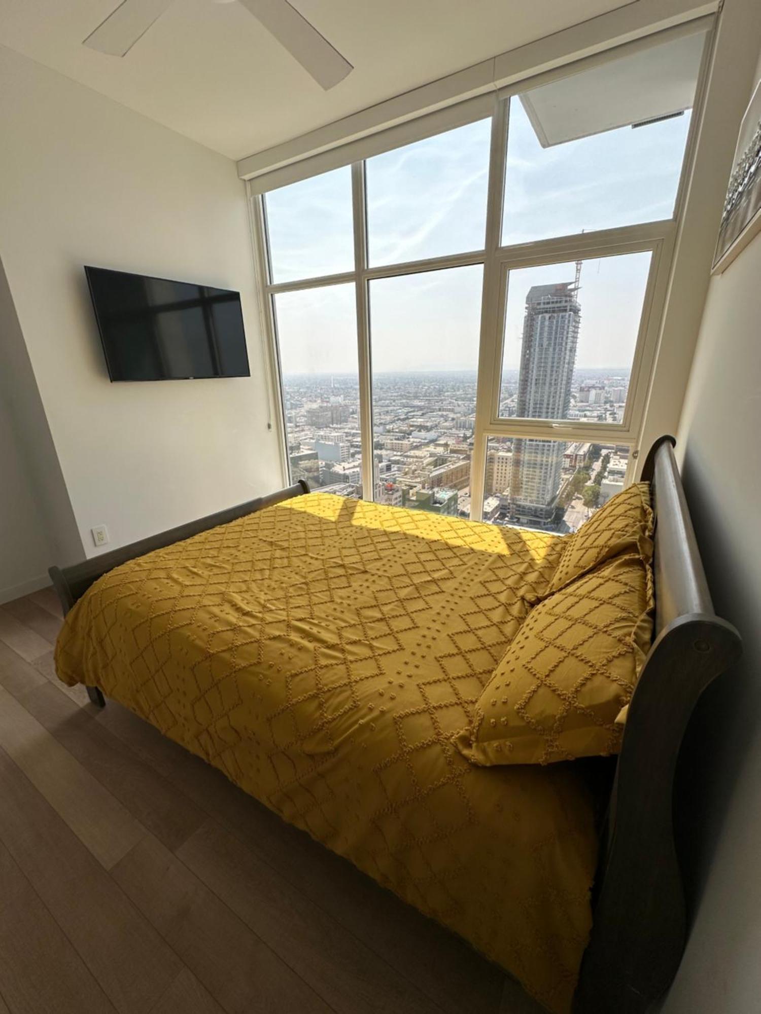 Apartment 2br Panoramic City Views! Los Angeles