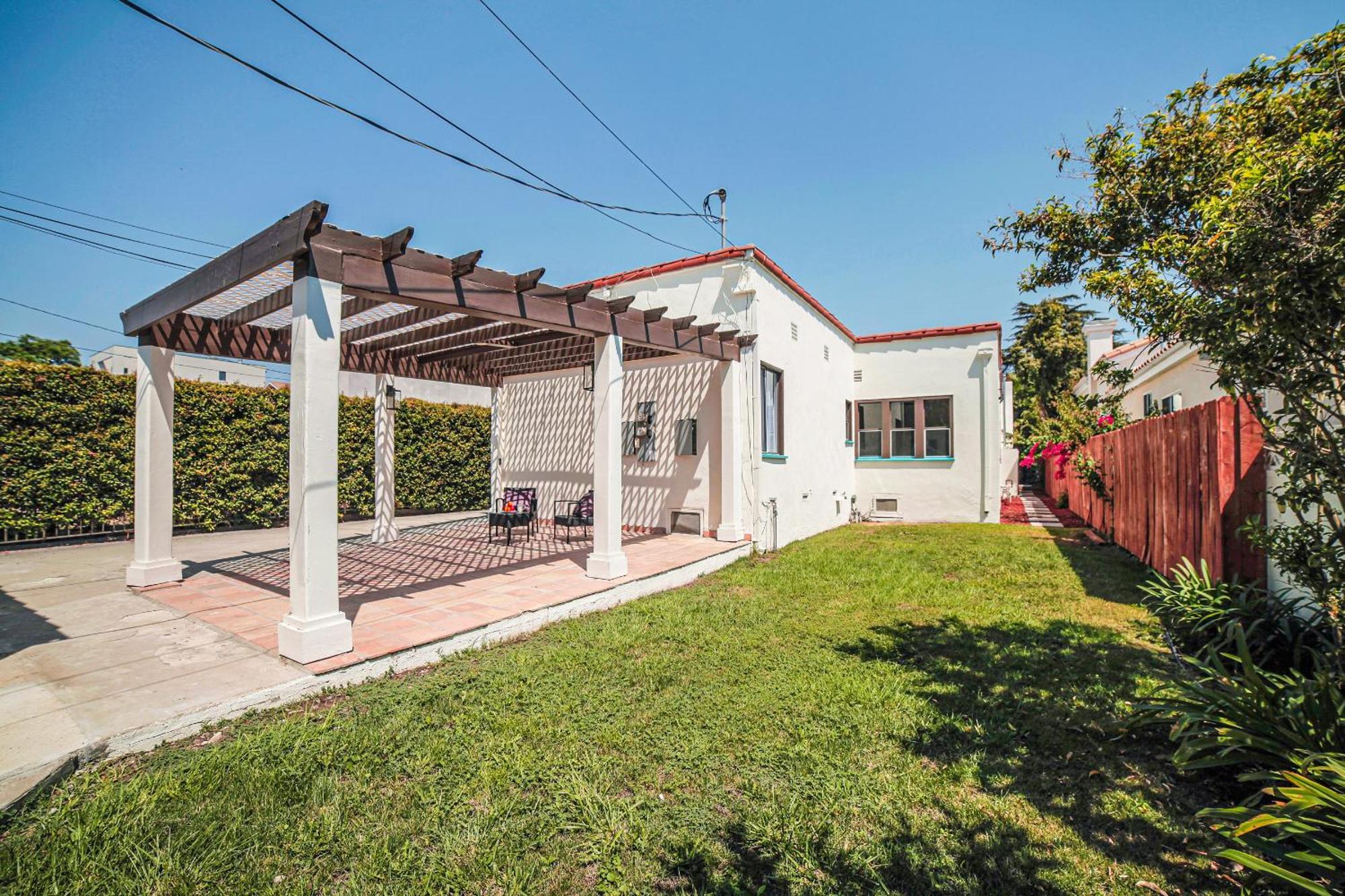 Sunny Family Retreat Near Santa Monica Holiday home Los Angeles