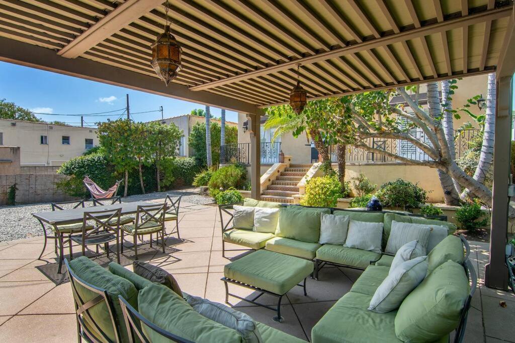 Spacious 6-bedroom La With Fire Pit, Kids' Playground, And Outdoor Dining Villa *