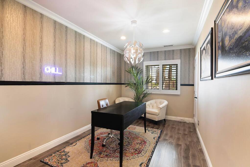 Villa Spacious 6-bedroom La With Fire Pit, Kids' Playground, And Outdoor Dining *