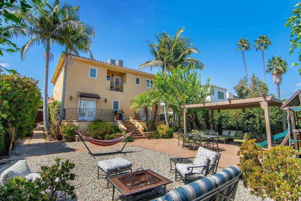 Spacious 6-bedroom La With Fire Pit, Kids' Playground, And Outdoor Dining Villa *