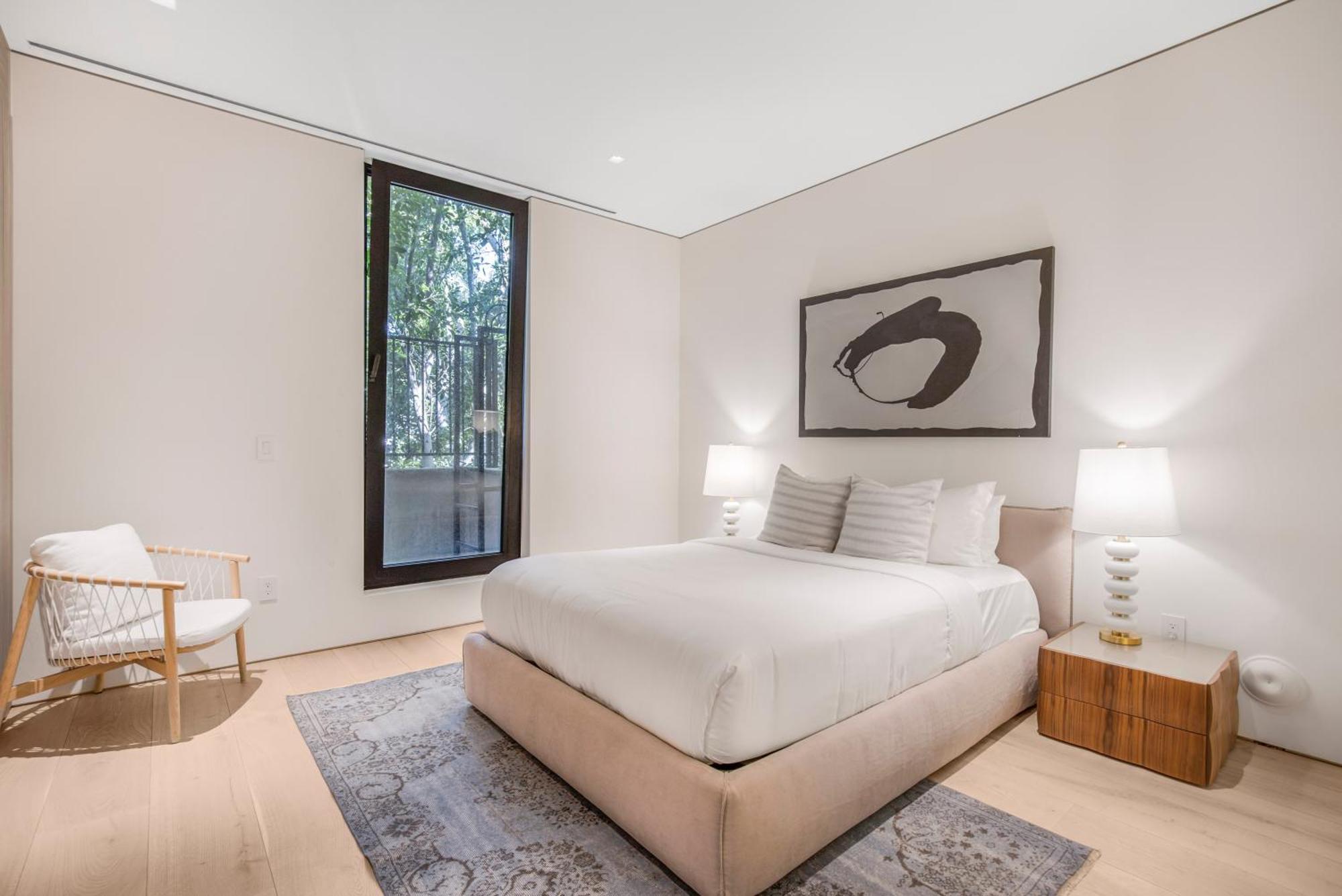 Swallow Sanctuary Apartment Los Angeles