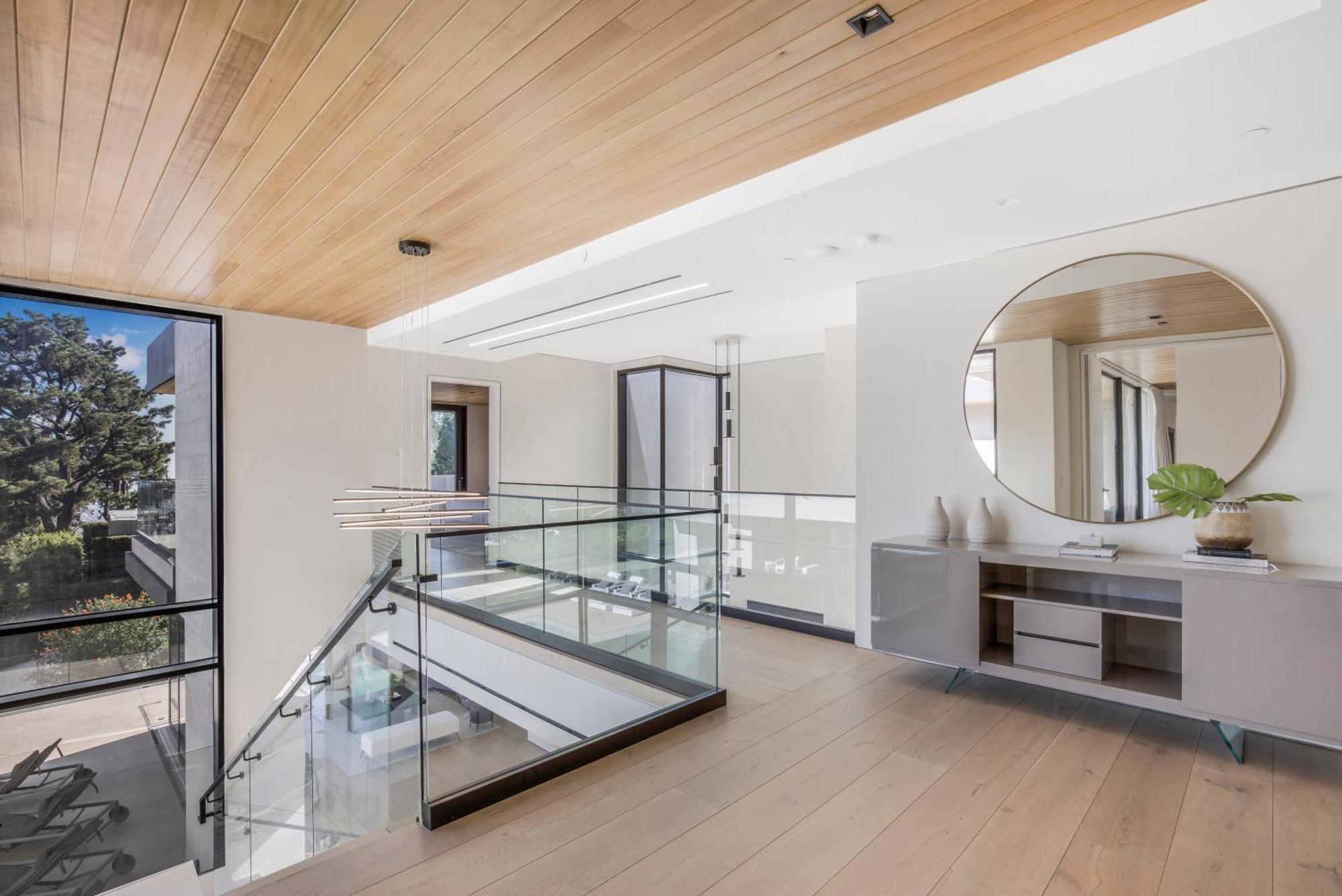 Swallow Sanctuary Apartment Los Angeles
