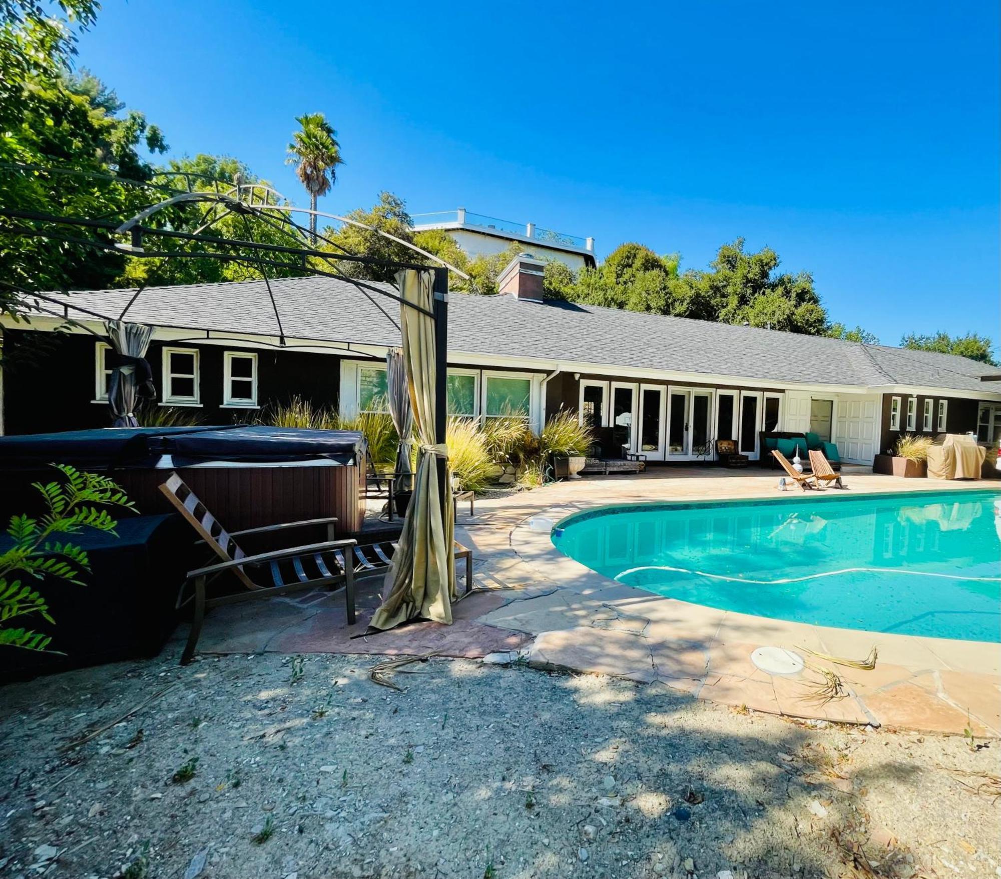 Women Only Oasis In Center Private Bedroom Large Estate View Pool Encino Hills Sherman Oaks 405-101 Xsepulveda *