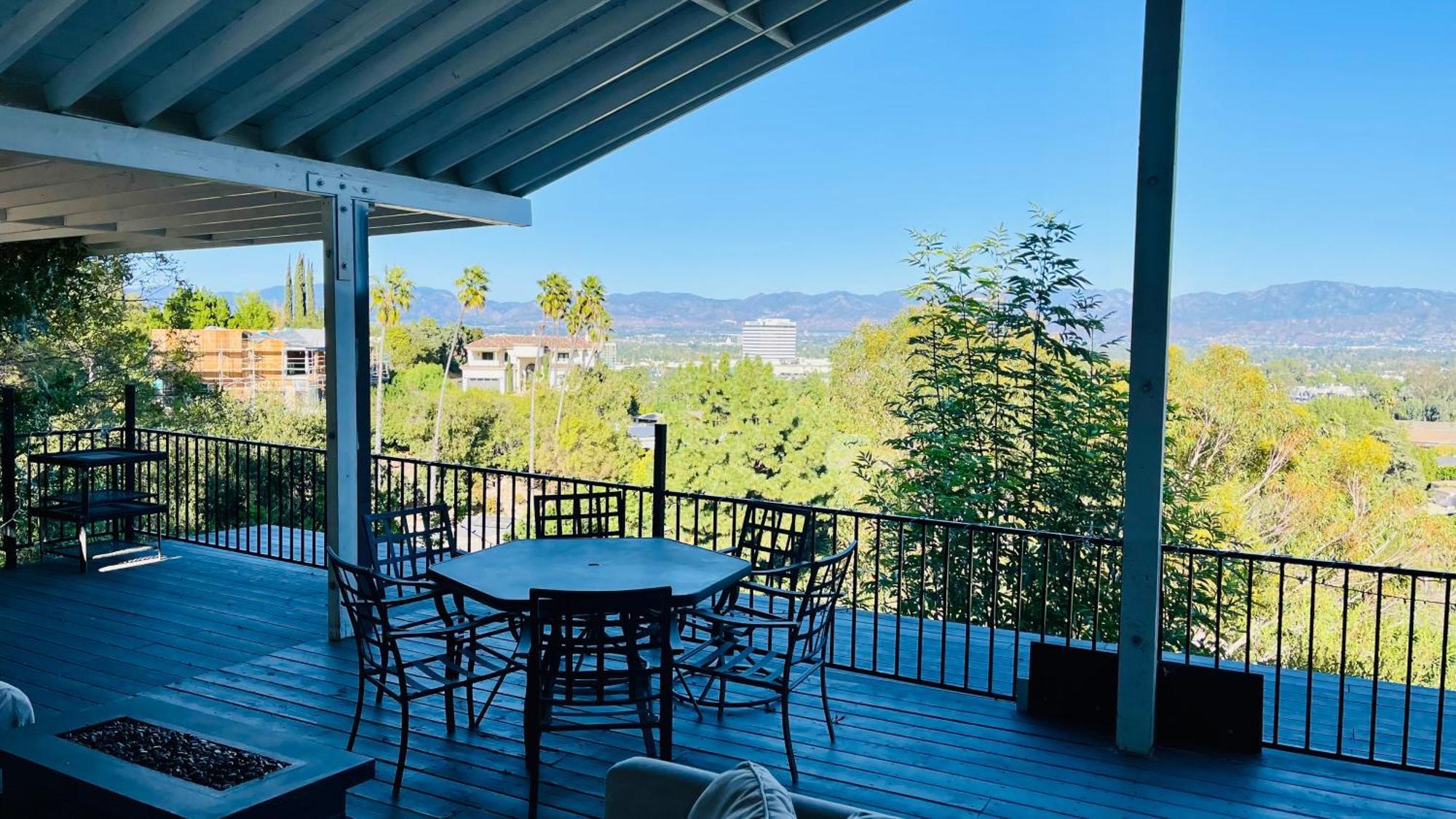 Women Only Oasis In Center Private Bedroom Large Estate View Pool Encino Hills Sherman Oaks 405-101 Xsepulveda *
