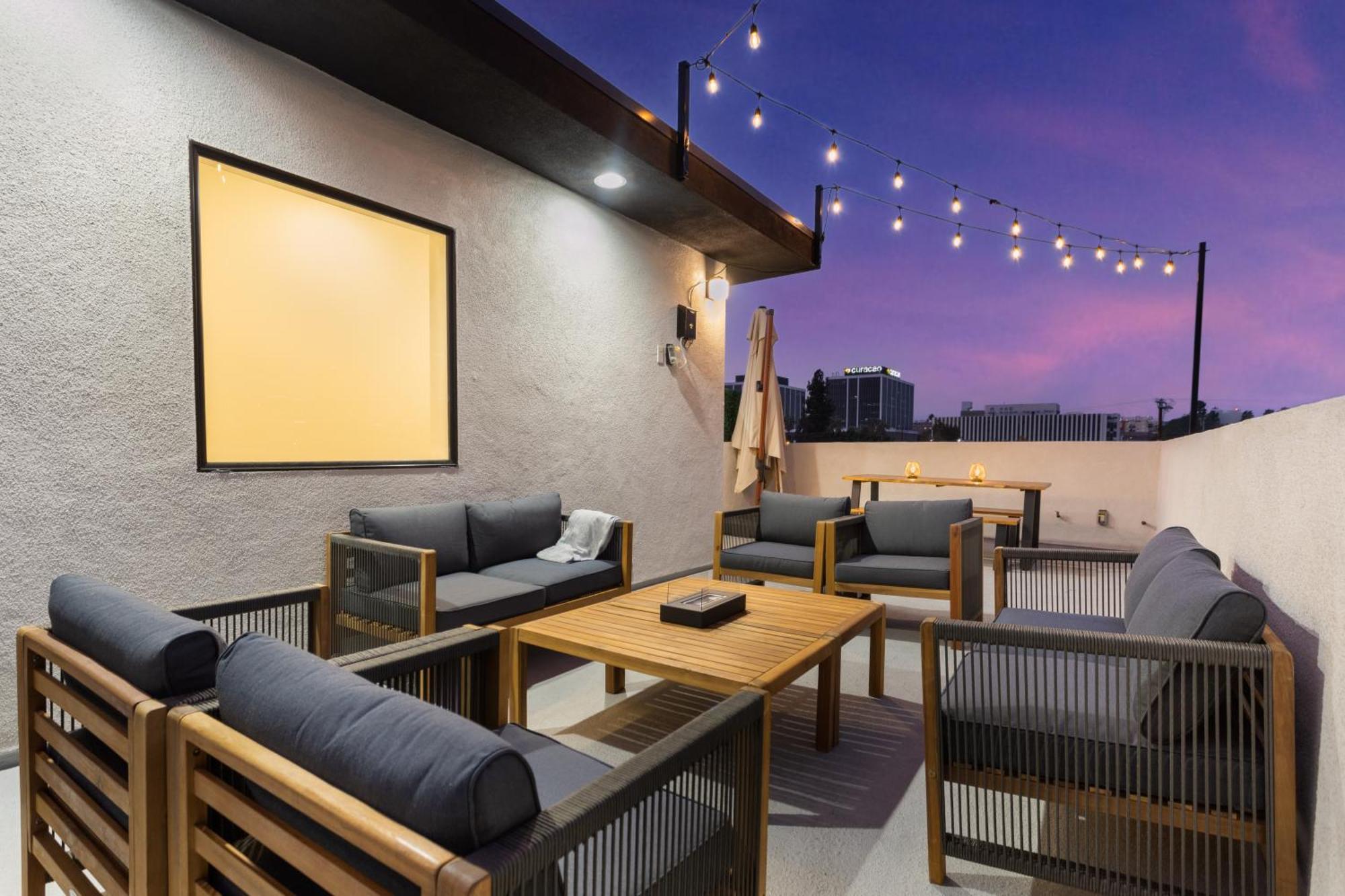 Stylish Dtla With Views