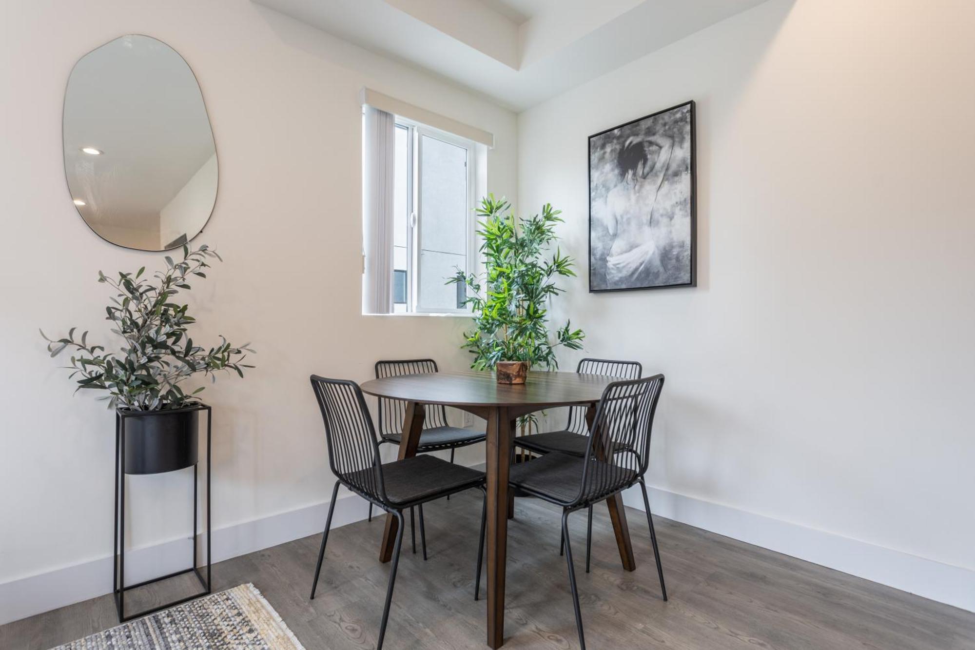 Stylish Dtla With Views Holiday home Los Angeles