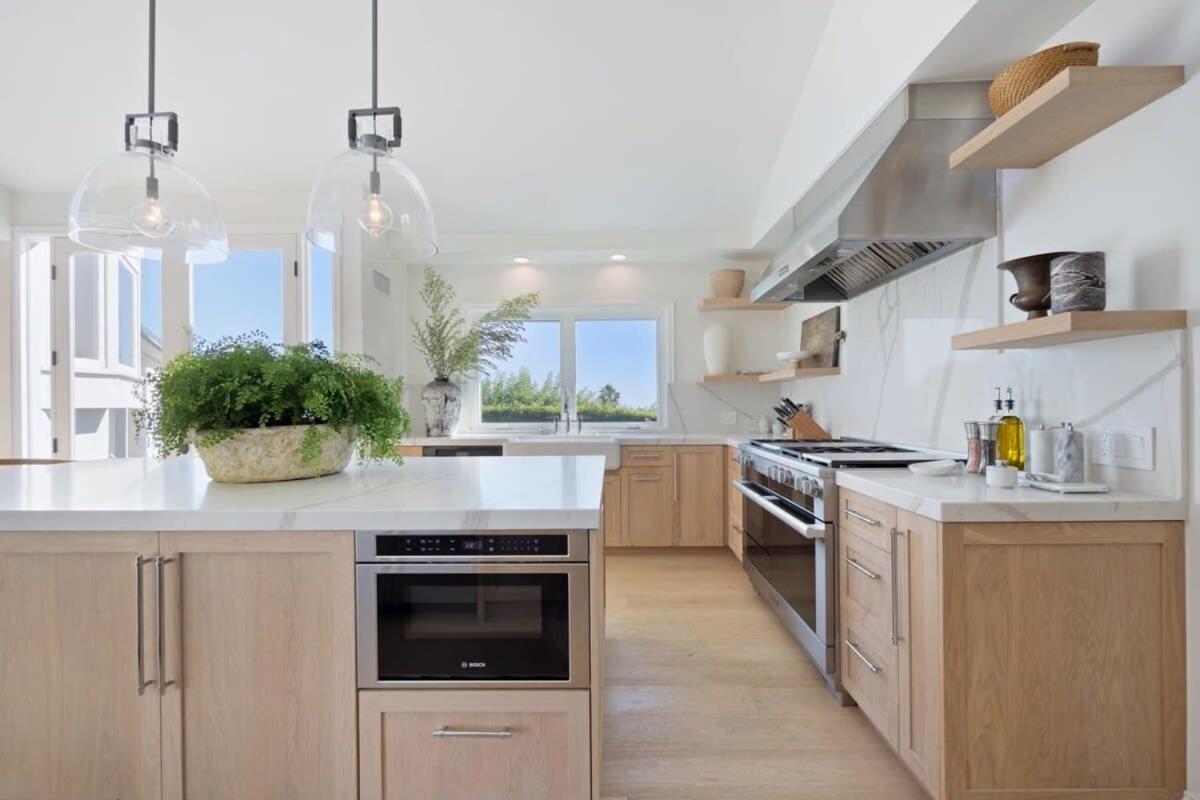 Balmain Manor By Awhile * Los Angeles