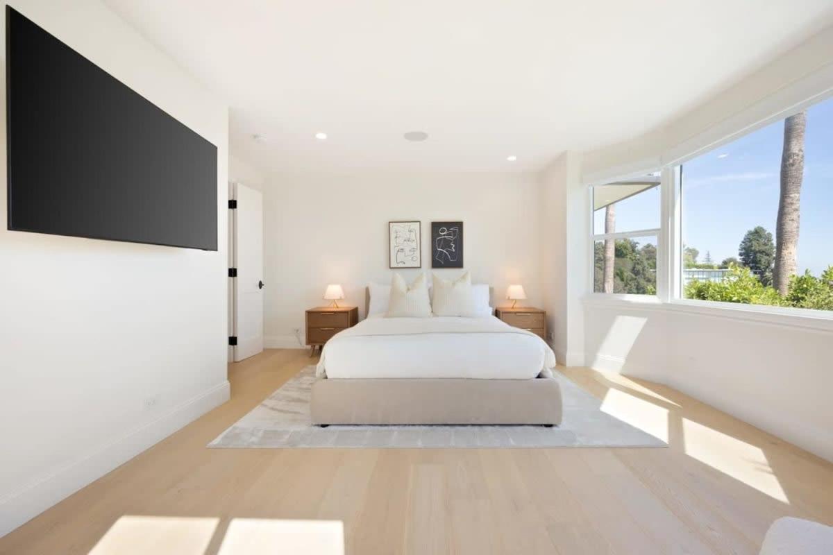 Balmain Manor By Awhile