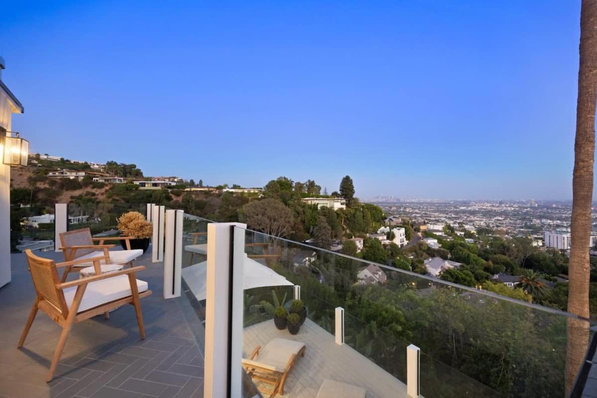 Balmain Manor By Awhile Holiday home Los Angeles