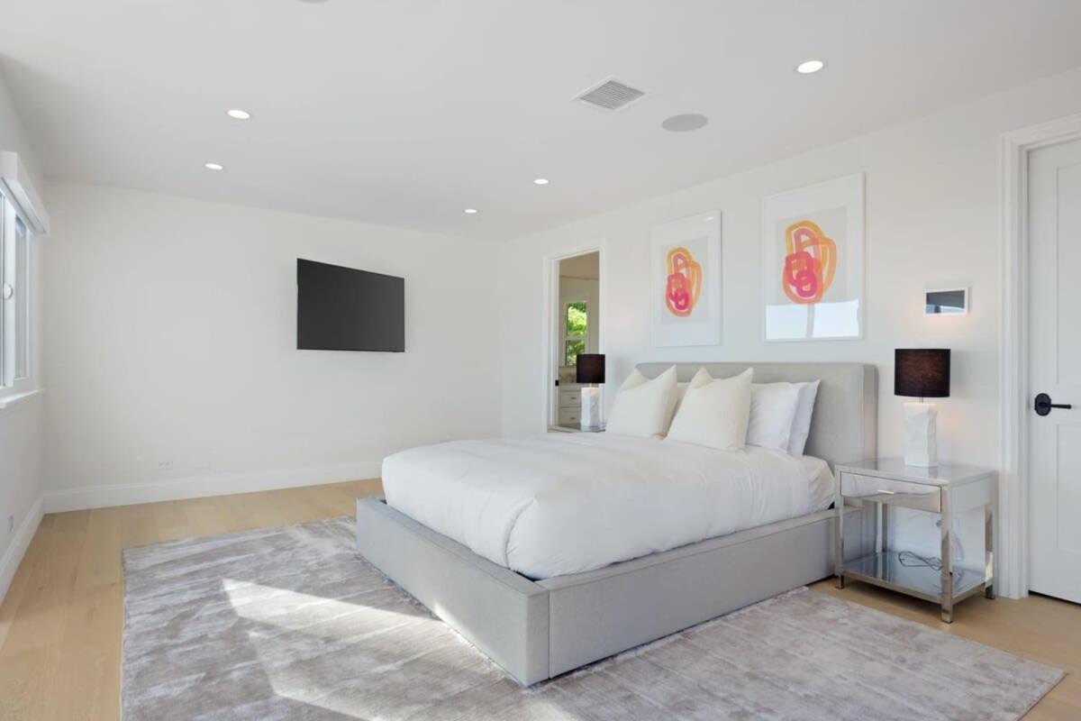 Balmain Manor By Awhile * Los Angeles