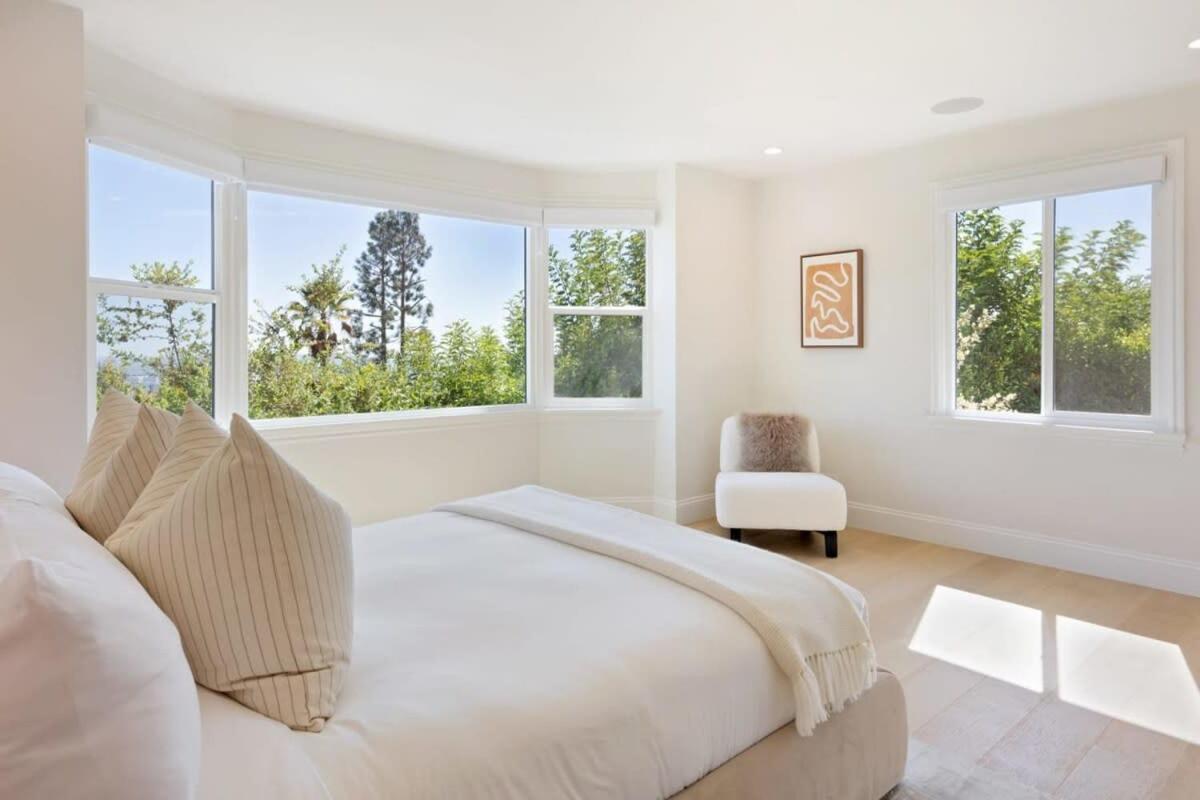 Balmain Manor By Awhile