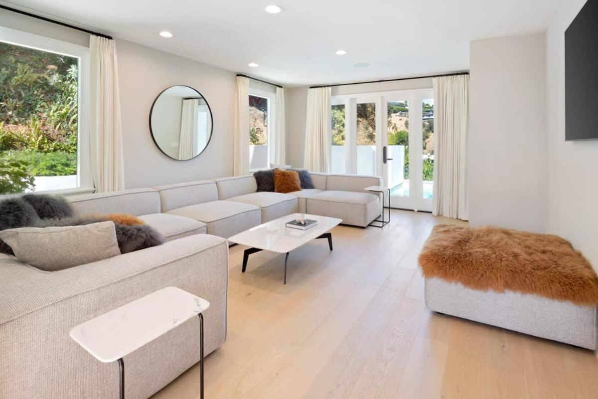 Balmain Manor By Awhile Holiday home *