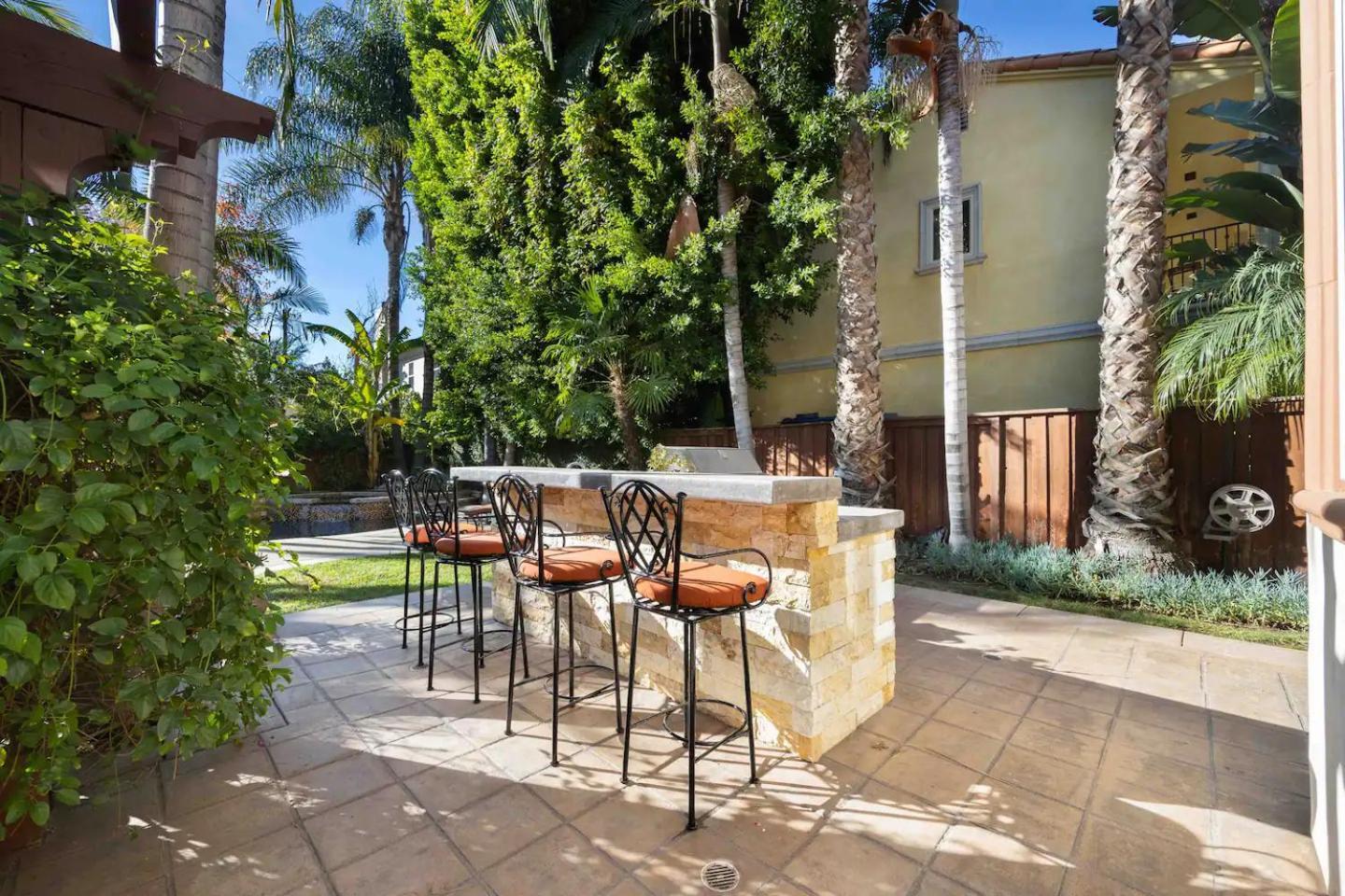 Posh Estate By Universal Holiday home Los Angeles