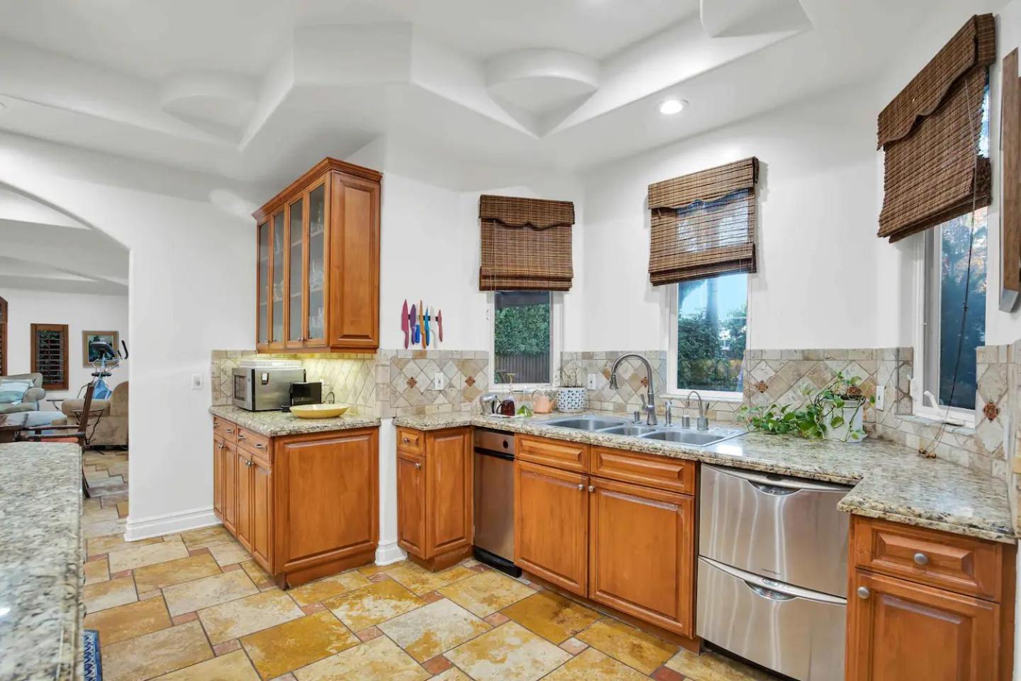 Posh Estate By Universal Holiday home Los Angeles