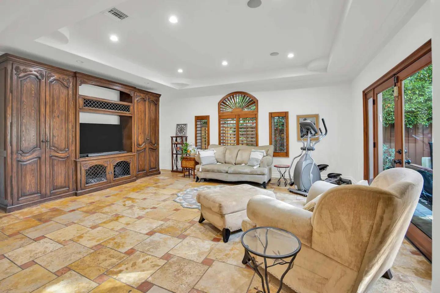 Posh Estate By Universal Holiday home Los Angeles