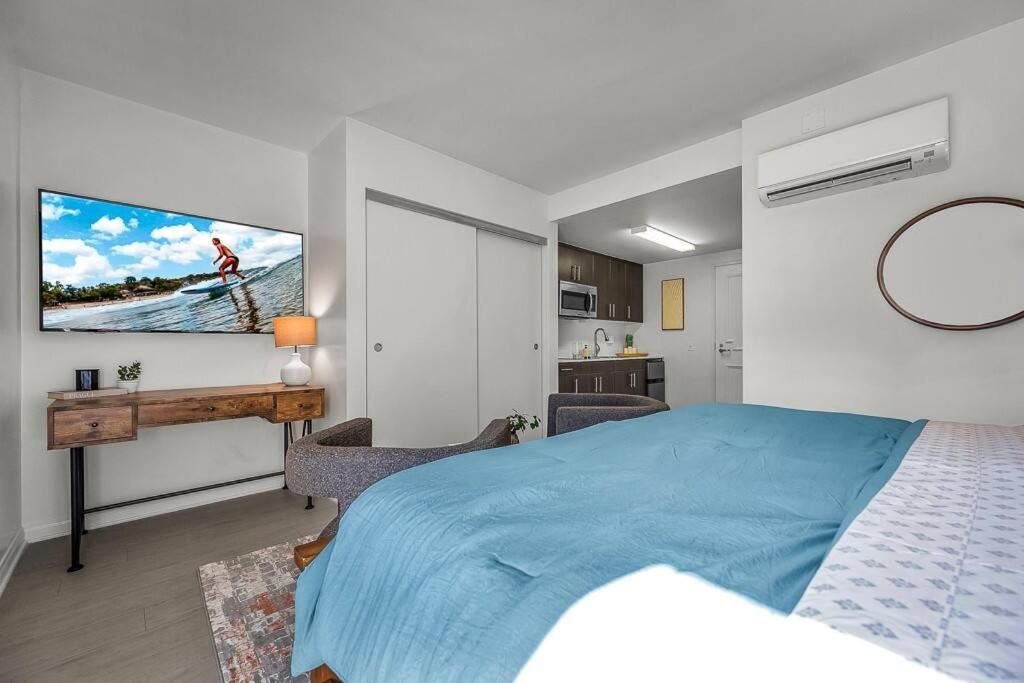 Apartment Promenade Studio! Free Parking! Los Angeles