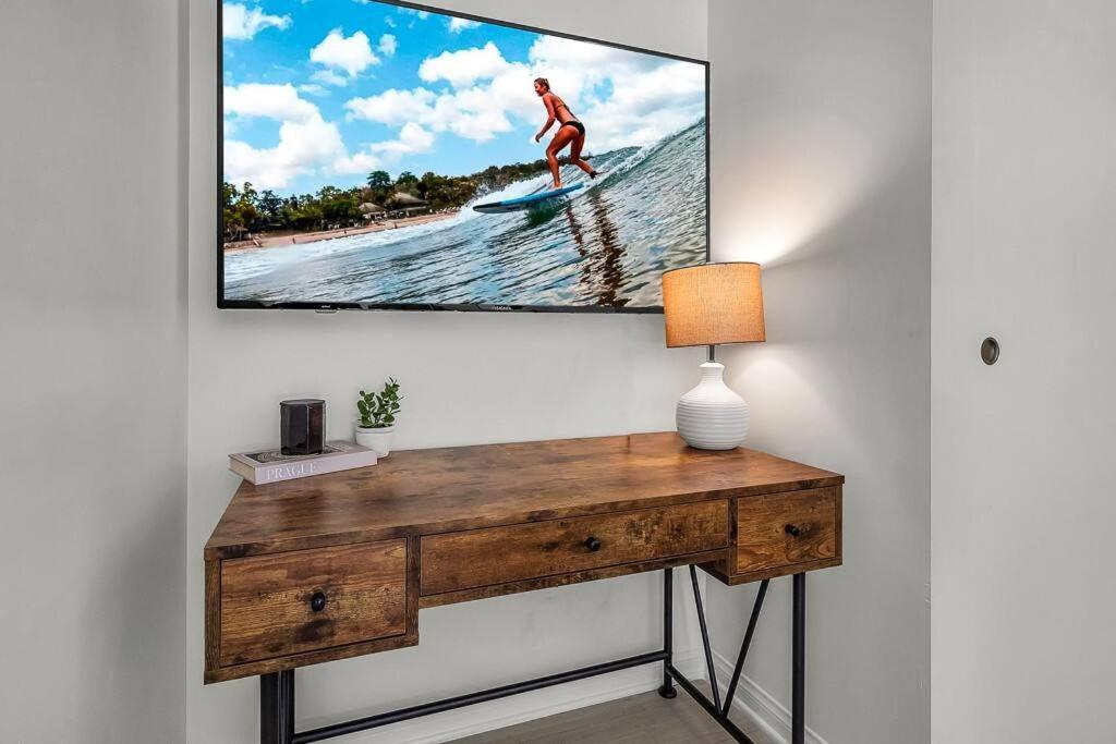 Promenade Studio! Free Parking! *