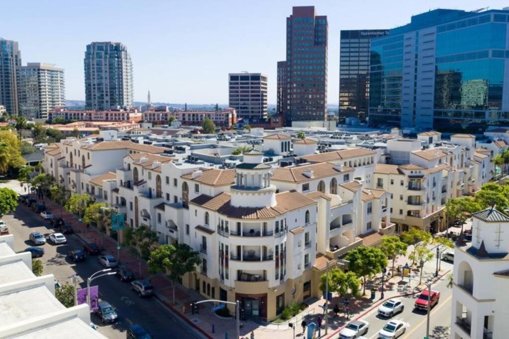 Cozy 2 Bedroom 2 Bathroom With Pool, Gym, * Los Angeles