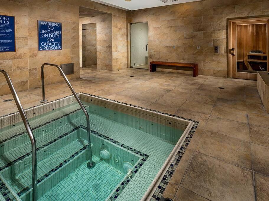 Cozy 2 Bedroom 2 Bathroom With Pool, Gym, Aparthotel