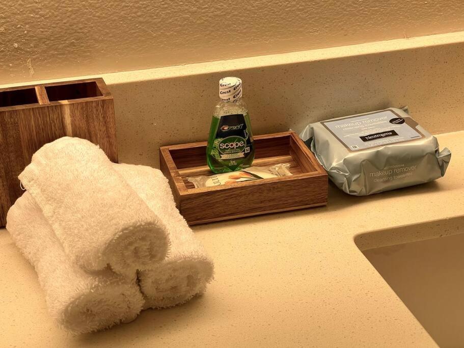 Cozy 2 Bedroom 2 Bathroom With Pool, Gym, Aparthotel *