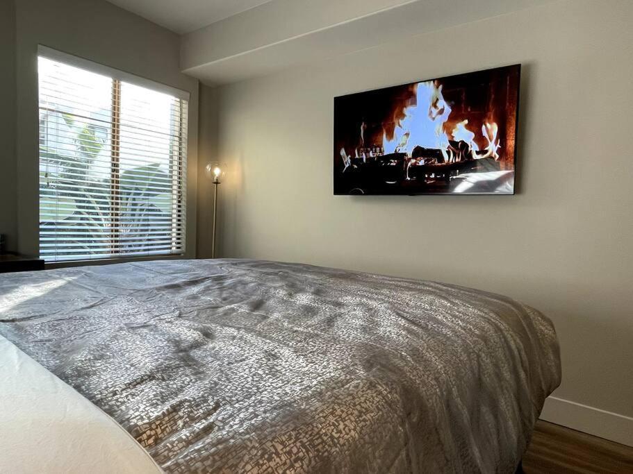 Cozy 2 Bedroom 2 Bathroom With Pool, Gym, Aparthotel Los Angeles