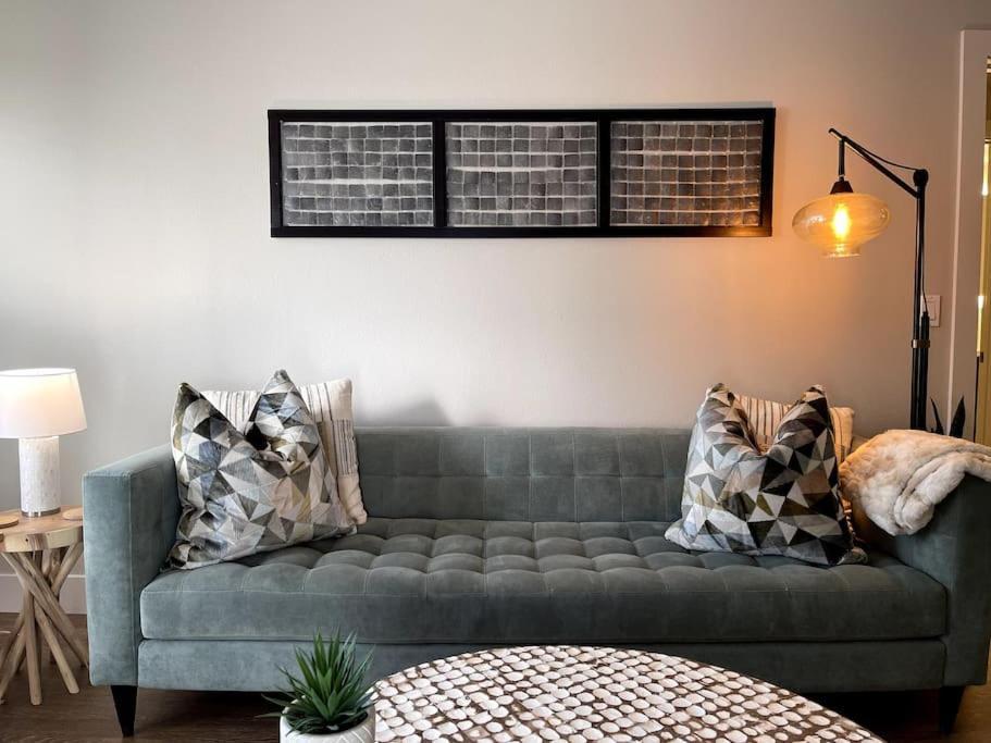 Cozy 2 Bedroom 2 Bathroom With Pool, Gym, Aparthotel *