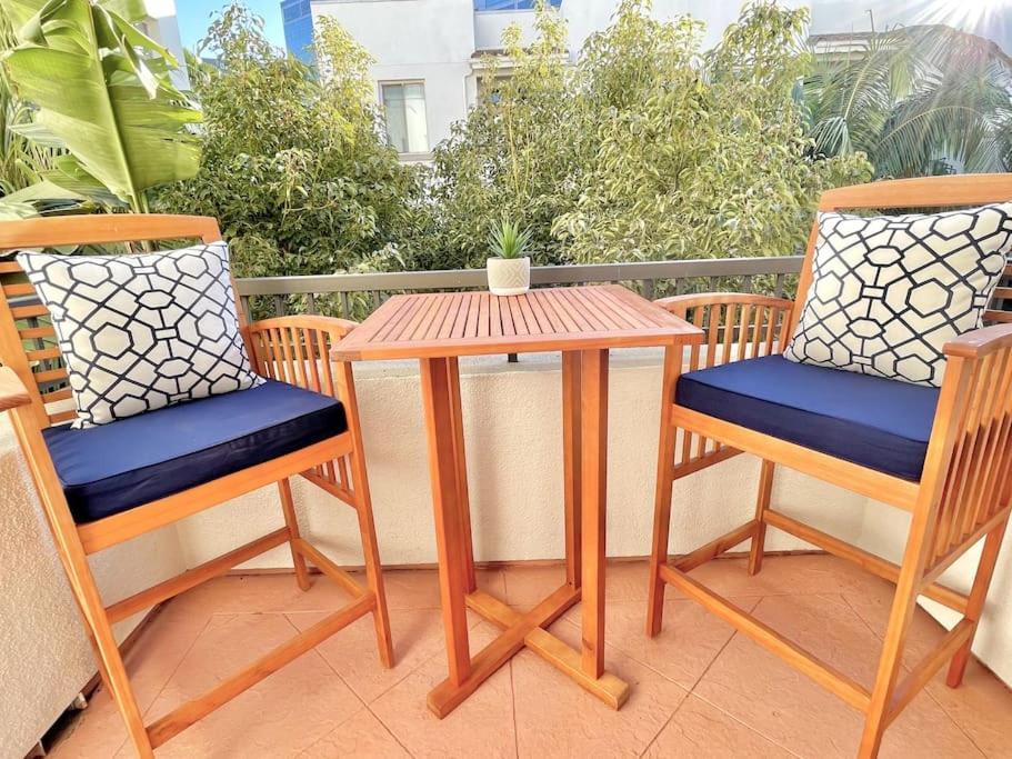 Cozy 2 Bedroom 2 Bathroom With Pool, Gym, * Los Angeles