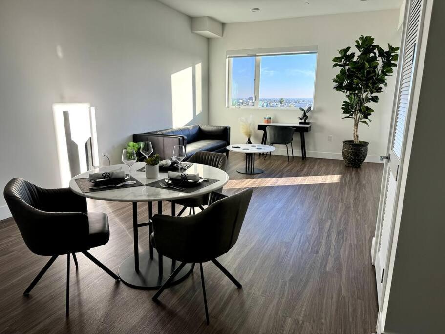 Penthouse With Views In Hollywood - One Bedroom W Parking Apartamento Los Angeles