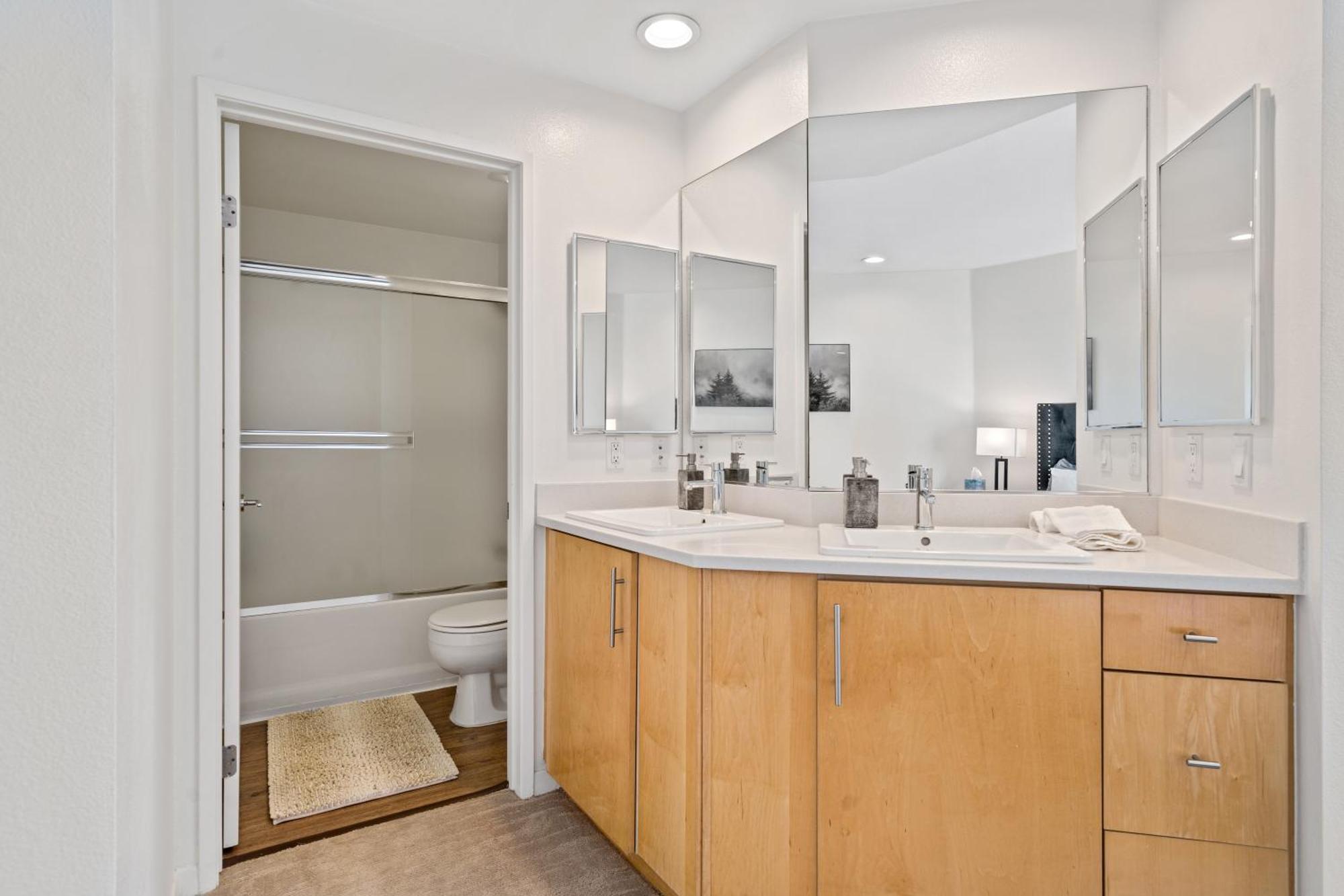 Venice Marina Water Front Luxury Penthouse *