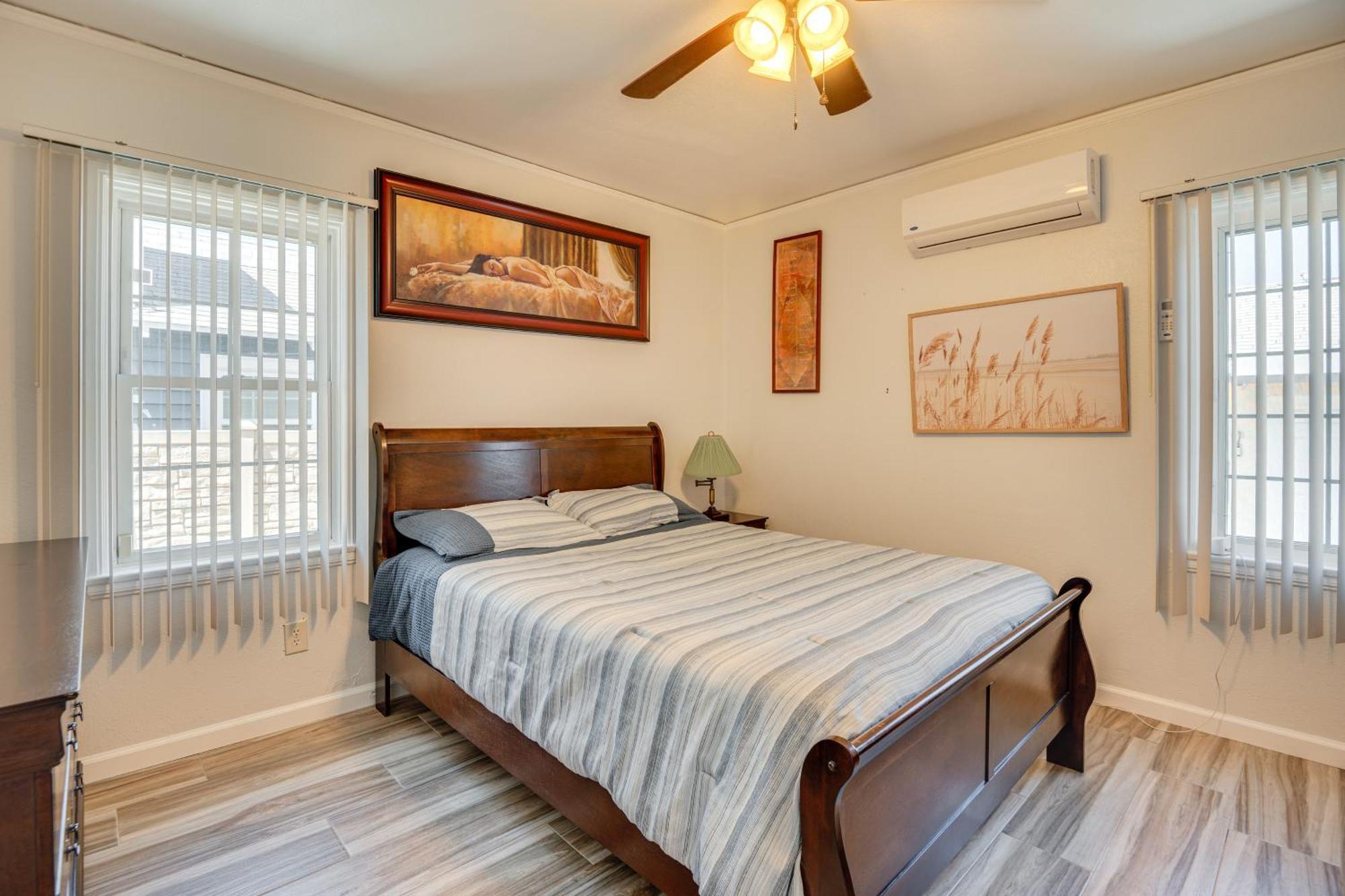 2 Mi To Sofi Stadium Updated Inglewood Home! Holiday home Los Angeles