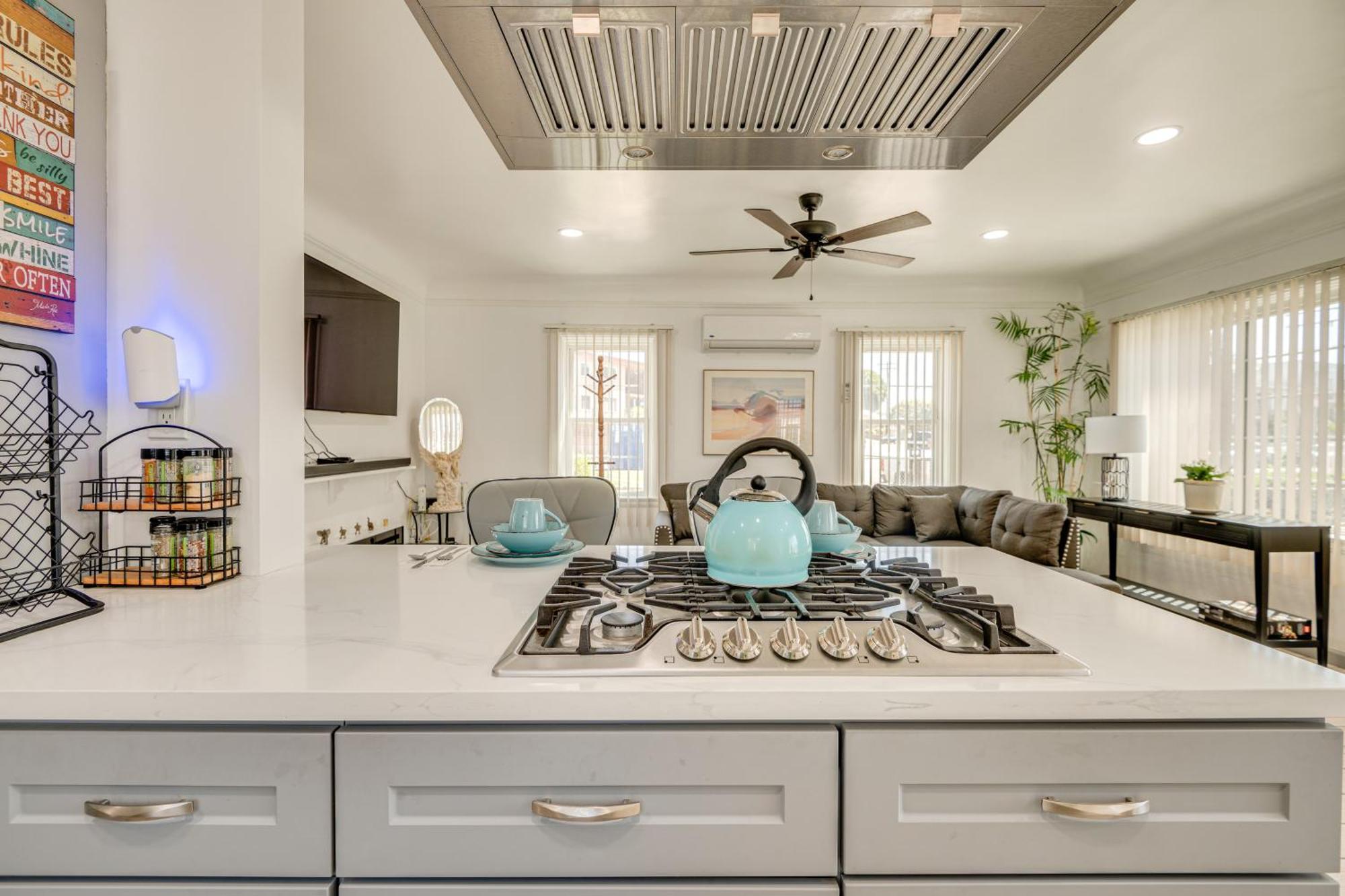 Holiday home 2 Mi To Sofi Stadium Updated Inglewood Home! Los Angeles