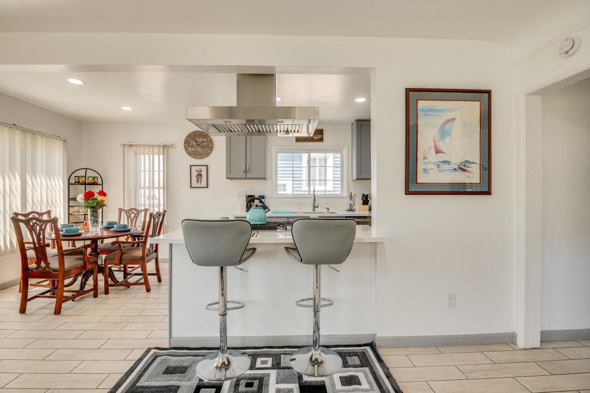 2 Mi To Sofi Stadium Updated Inglewood Home! Holiday home *