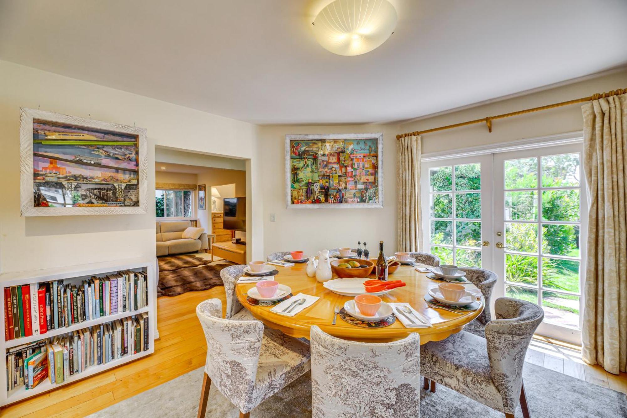Vibrant With Patio - Near Santa Monica Pier!