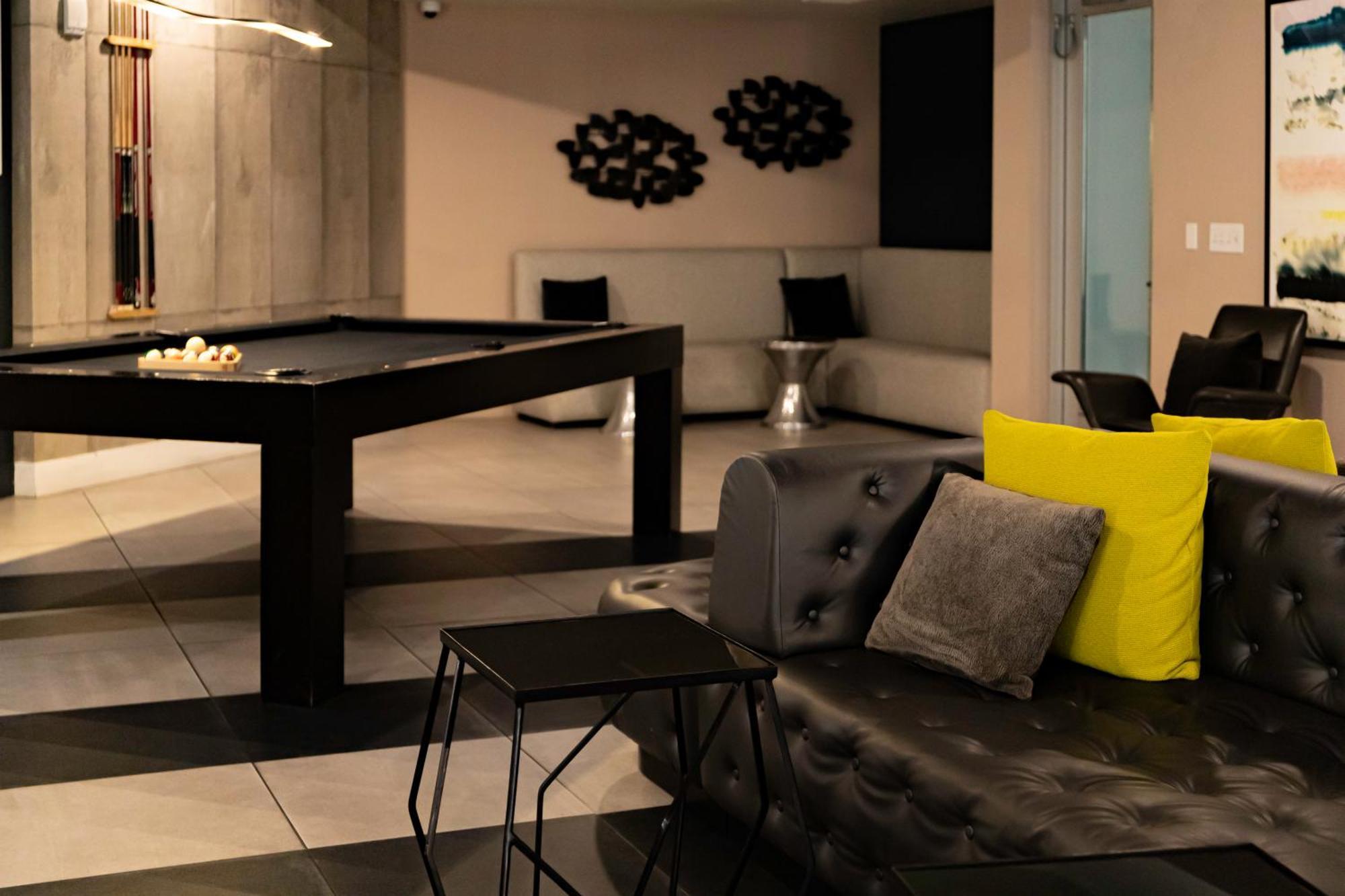 Bright Lights Downtown Apartment Los Angeles