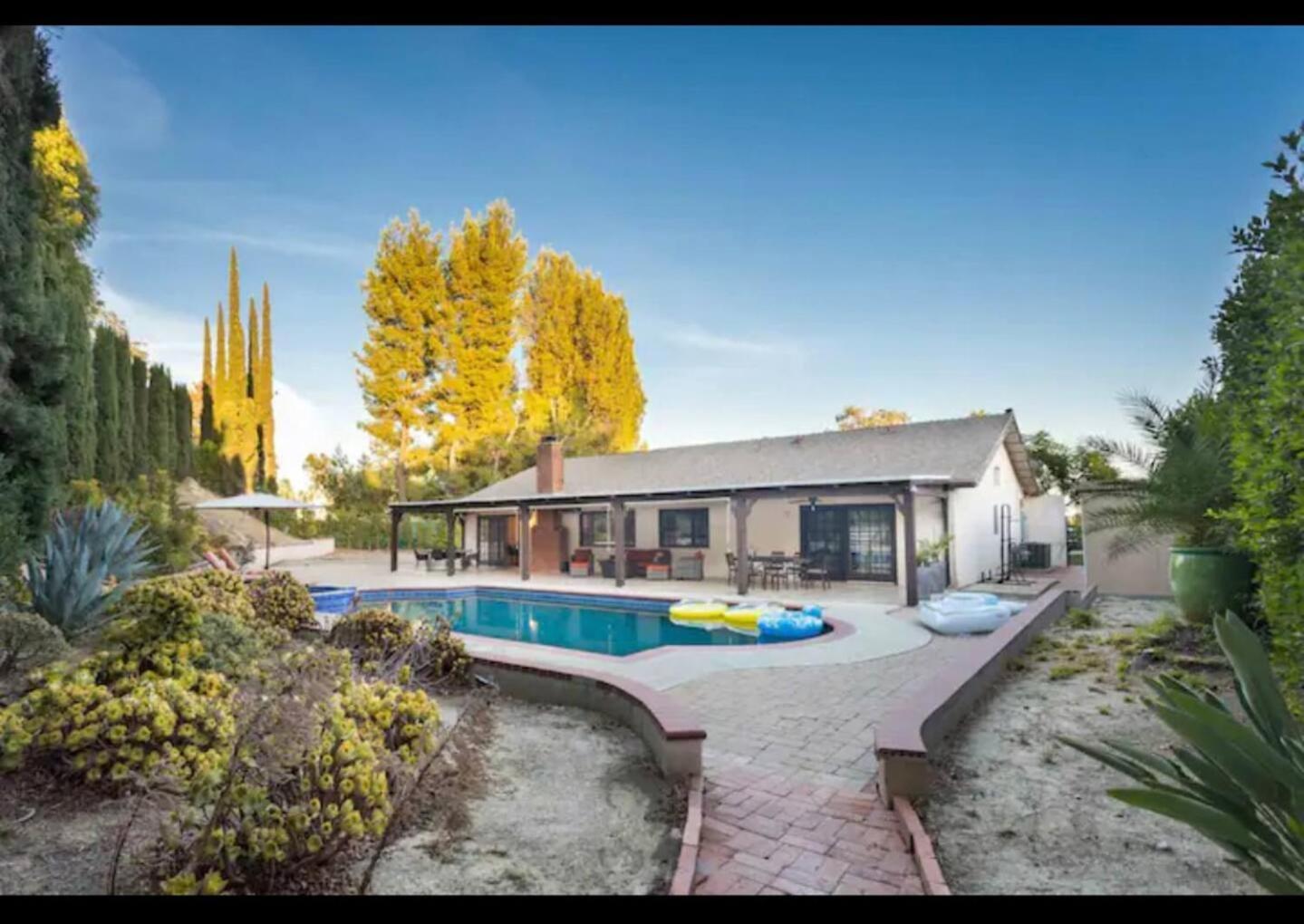 Private Escape Nestled In Hills