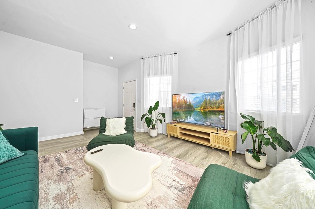 Holiday home Great Location Oasis W Huge Backyard Near Dtla ,usc ,ktown Los Angeles
