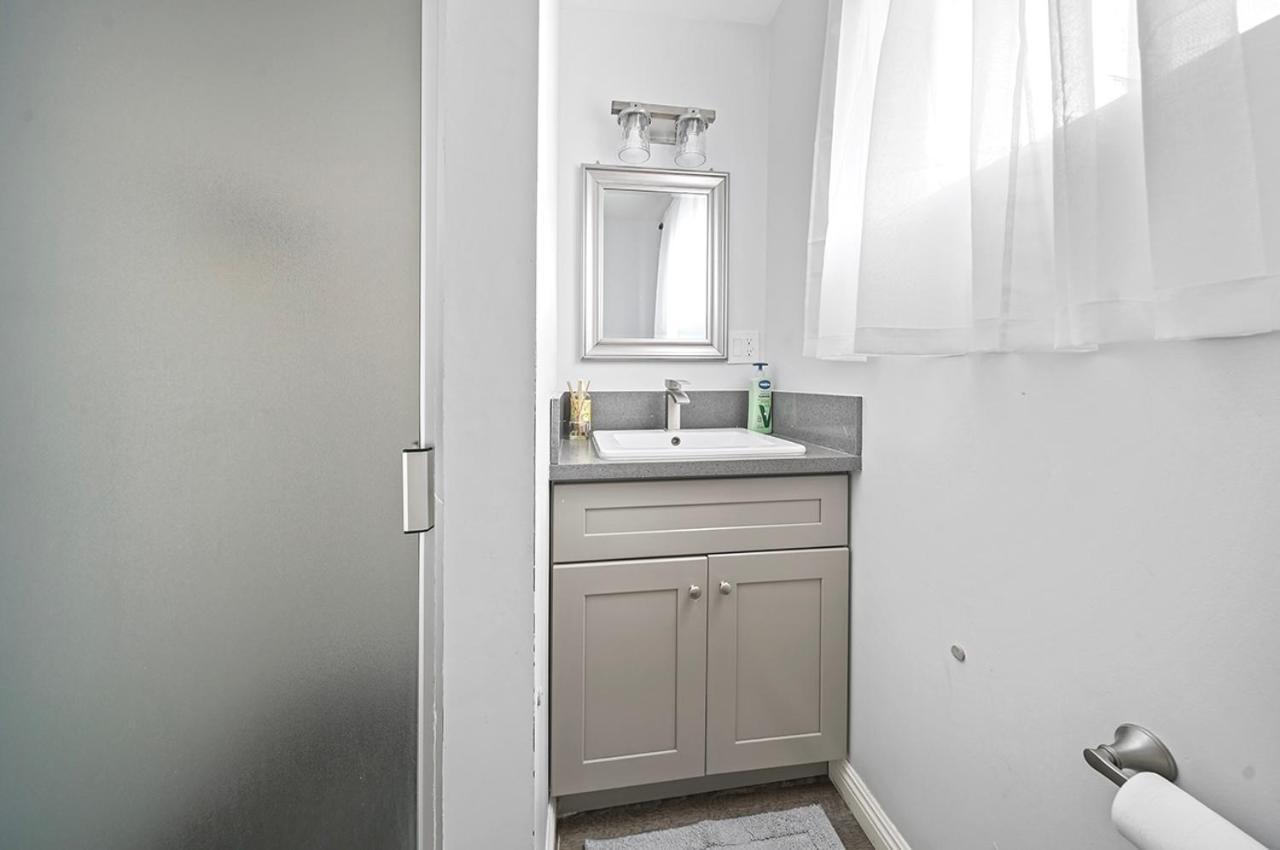 Great Location Oasis W Huge Backyard Near Dtla ,usc ,ktown