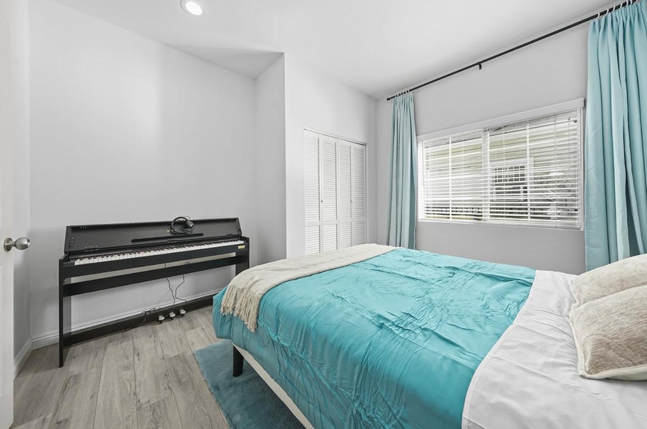 Great Location Oasis W Huge Backyard Near Dtla ,usc ,ktown Holiday home