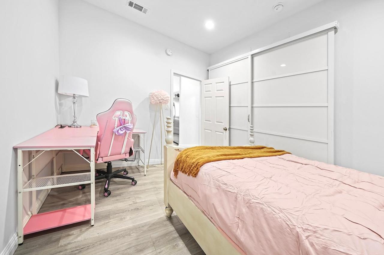 Great Location Oasis W Huge Backyard Near Dtla ,usc ,ktown *