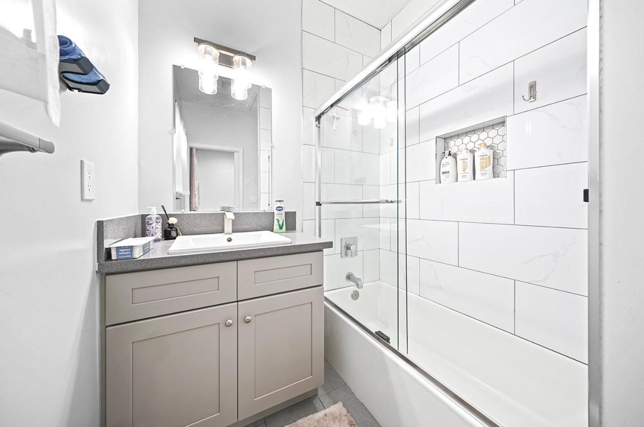 Great Location Oasis W Huge Backyard Near Dtla ,usc ,ktown Holiday home *