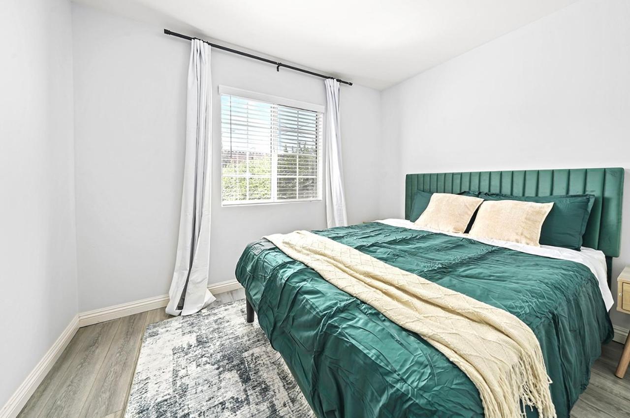 Great Location Oasis W Huge Backyard Near Dtla ,usc ,ktown Los Angeles