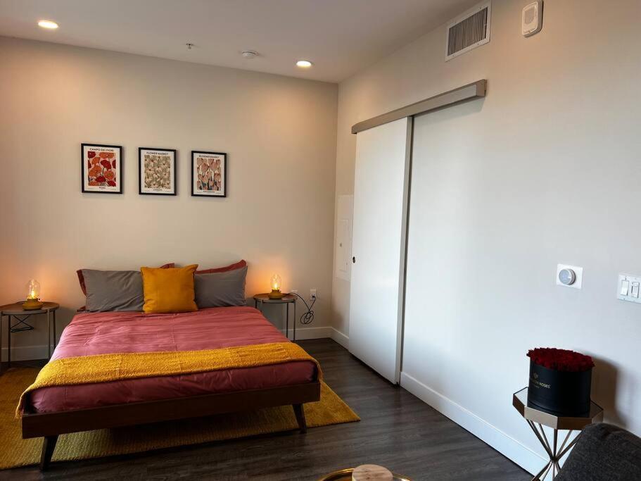 Artemis- Hollywood Hills View Gym, Pool, Free Parking