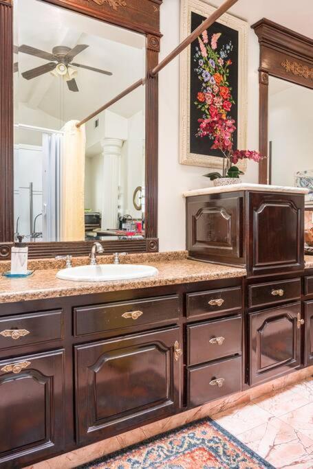 Entire Second Flr - Santa Monica Luxury Los Angeles
