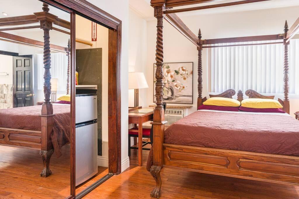 Entire Second Flr - Santa Monica Luxury Holiday home *