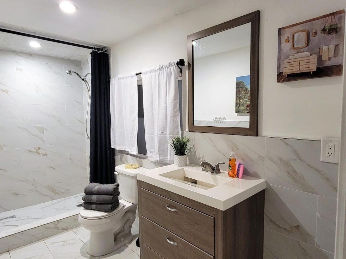 Private Guest 5 Minutes To Rodeo Drive Apartment